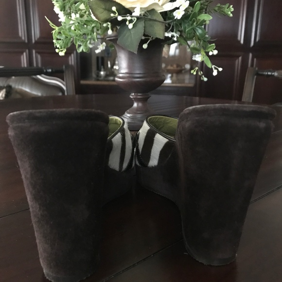 COACH CHRISSIE ZEBRA WEDGES BROWN PREOWNED 7B - Picture 5 of 7